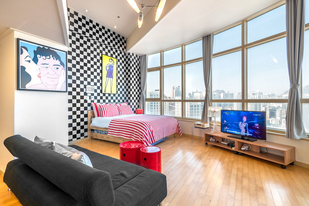 Apartment J House Station *