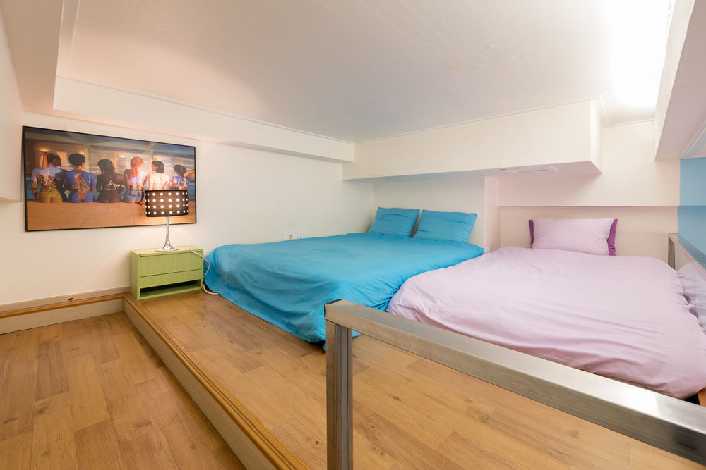 J House Station Apartment