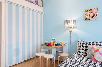 J House Station Apartment